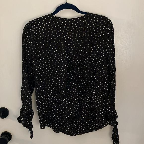 Madewell Star Print V-Neck Silk Blouse - Picture 5 of 9